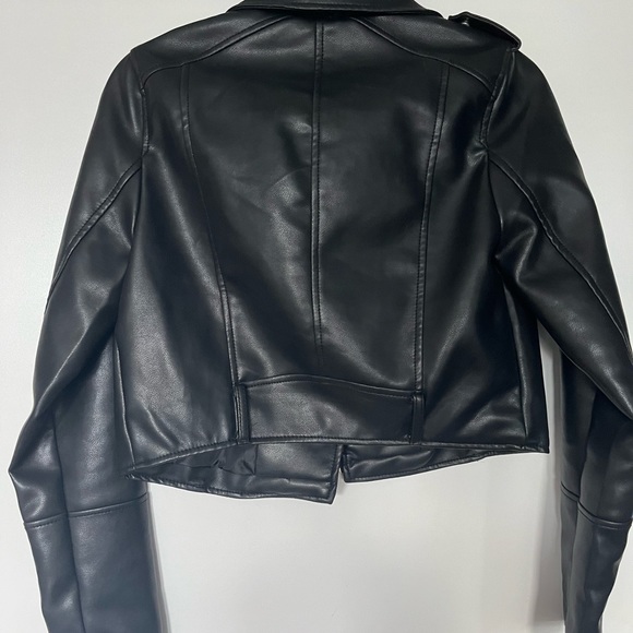 Pull & Bear cropped leather jacket - Picture 2 of 2